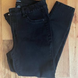Black Skinny Jeans